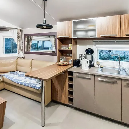 Beautiful Stacaravan In Brevin Les Pins Saint-Brévin-les-Pins