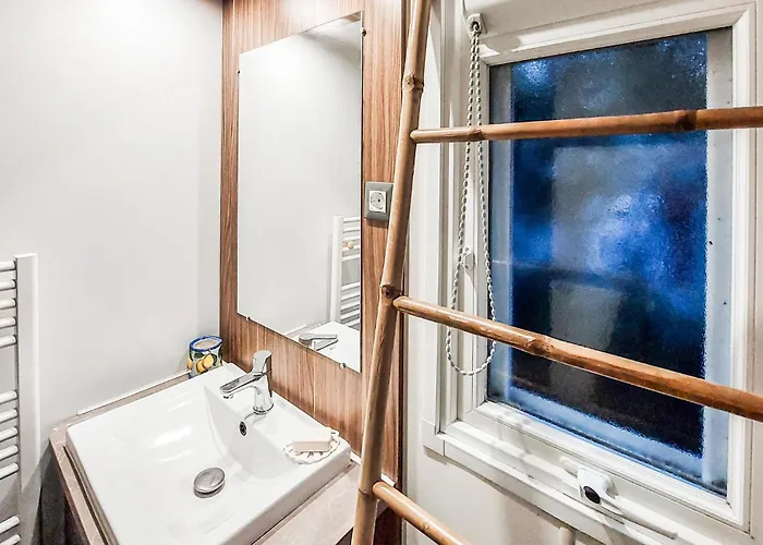 Beautiful Stacaravan Saint-Brévin-les-Pins