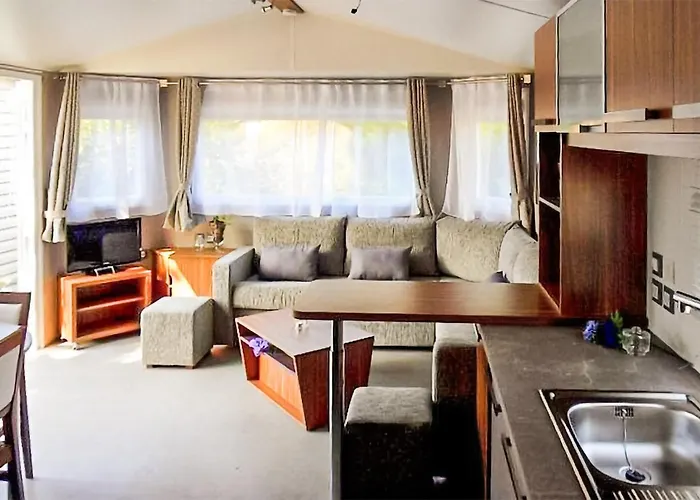 Kemp Beautiful Stacaravan 3*